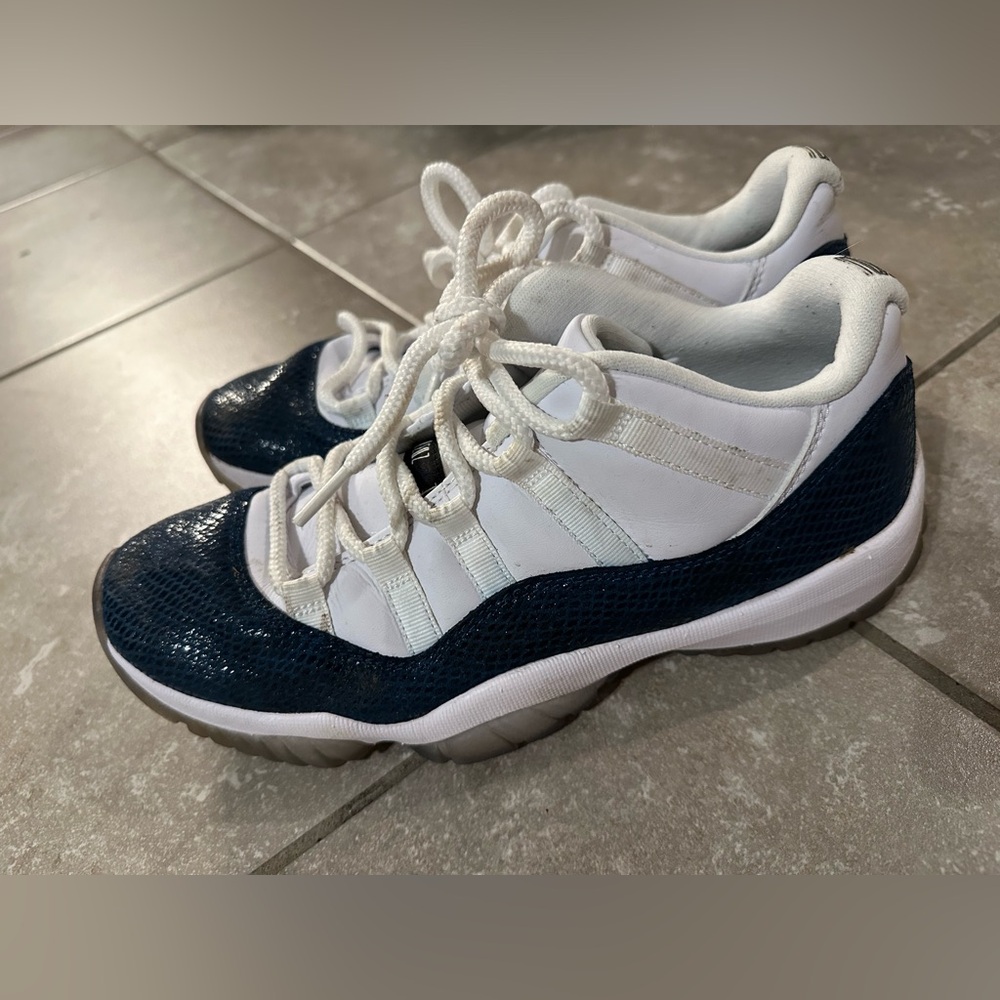 Jordan 11 Retro Low